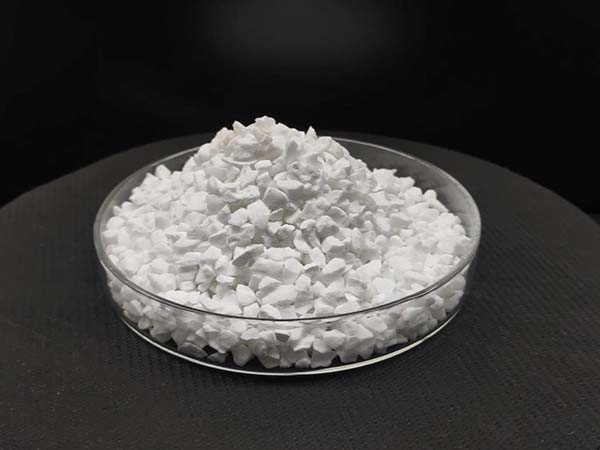 板状刚玉炉料耐火材料的作用